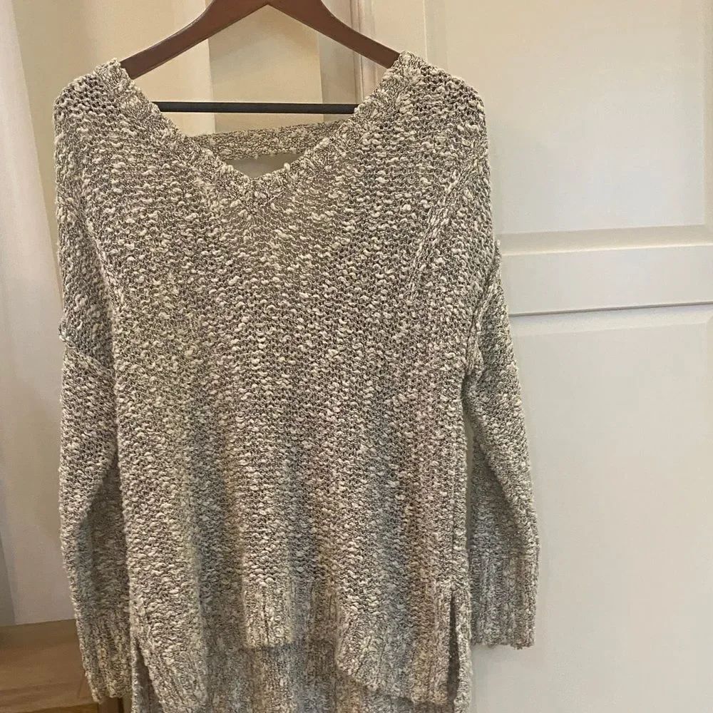 Hollister Marled Gray V-Neck Sweater